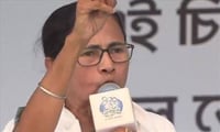 “কী ভেবেছে ওরা? ওরা ডাক্তার? নাটক করছে! বুঝুন কাদের ভোট দিয়েছেন”, SSKM-এ চিকিত্সকদের উদ্দেশে বললেন মমতা